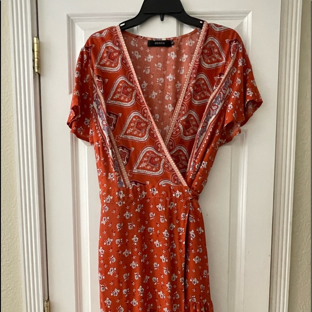 Lightweight super cute wrap dress!